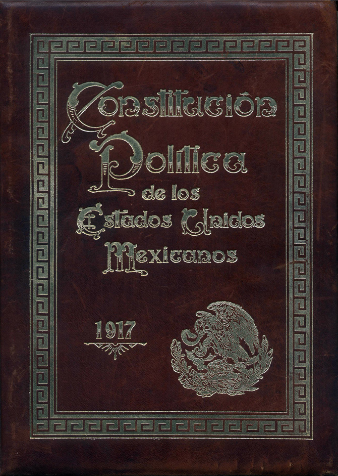 Fotografía de la constitución política de los Estados Unidos Mexicanos de 1917