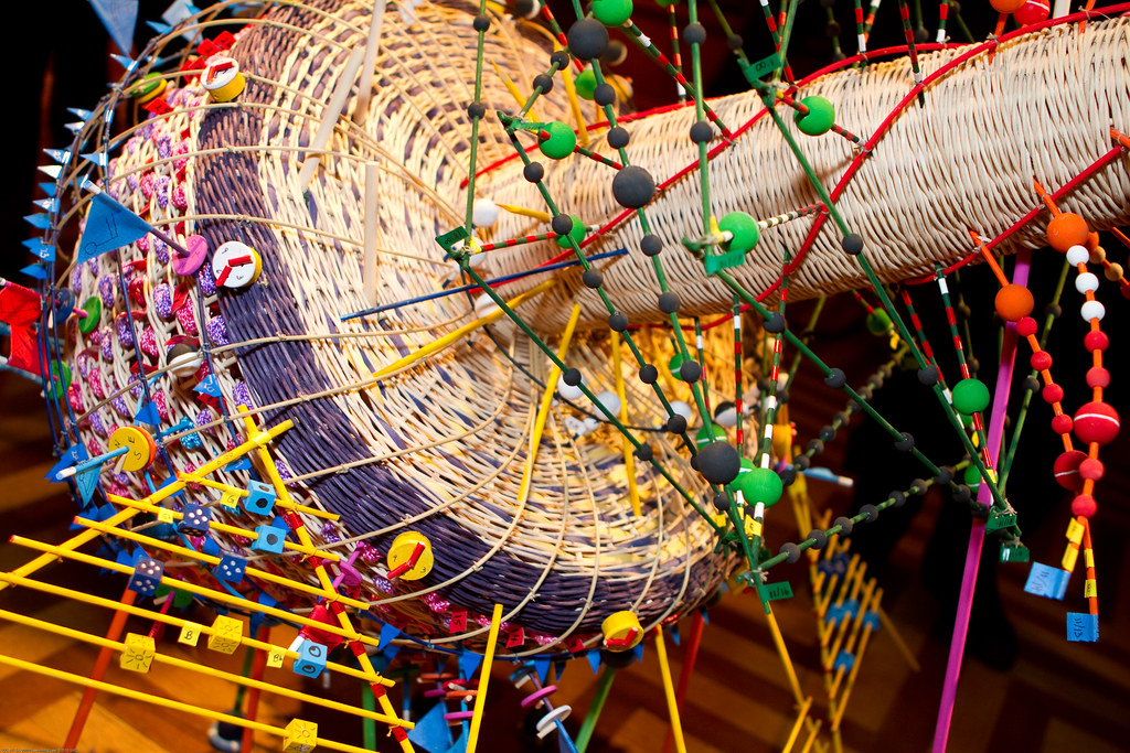 Stormy weather, internal storms, de Natalie Miebach