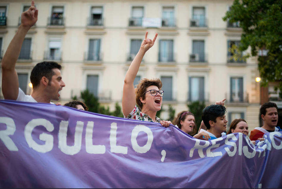 Imágenes de juventudes en protestas y manifestaciones