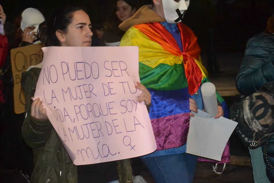 Imágenes de juventudes en protestas y manifestaciones