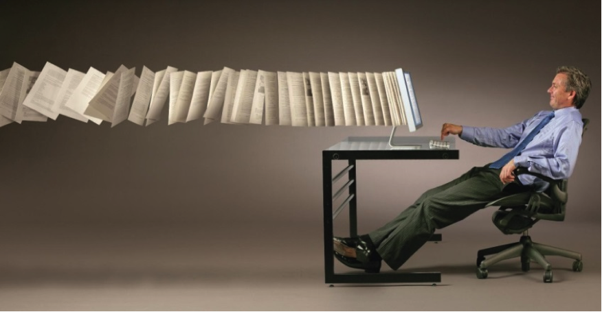 Círculos relacionados con líneas.